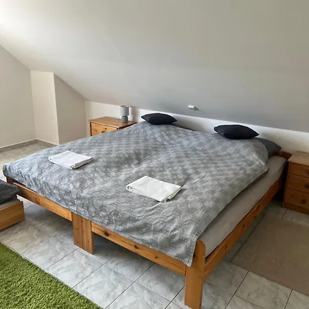 Apartment Na Cechach Decin